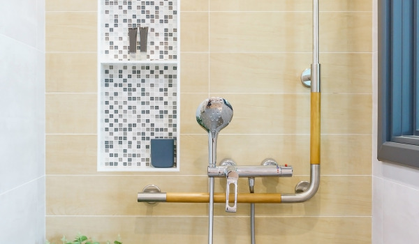 ¿Cómo montar barandillas de pared?