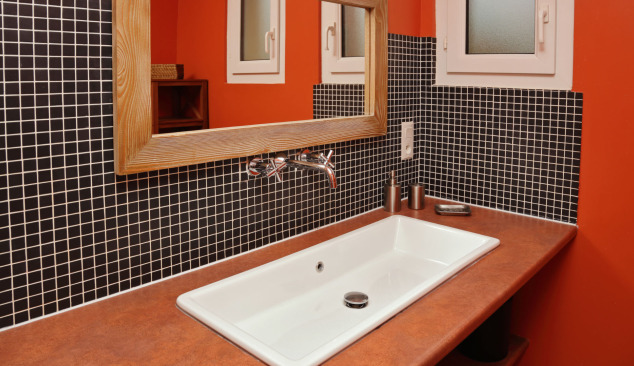 Lavabos para familias numerosas: sus tipos y las características más importantes a recordar