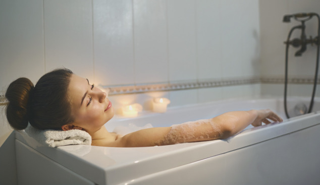 El baño ideal solo con una bañera rectangular