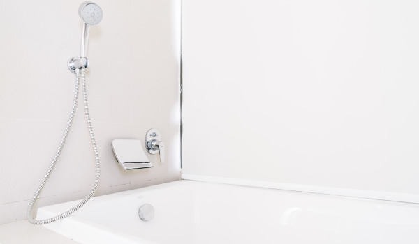 Conjuntos de ducha multifuncionales con soporte puntual