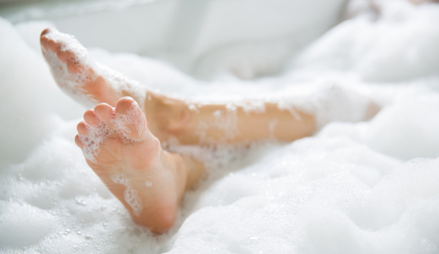 Carcasa para la bañera - ¿cómo montarla?