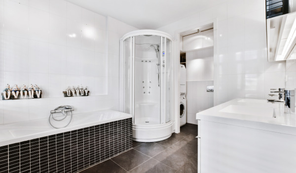 Bañera o ducha: ¿qué solución funcionará en tu baño?