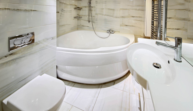 Bañeras de esquina: aprovechamiento perfecto del espacio