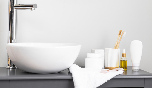 ¿Alto o clásico? Grifos de lavabo altos.