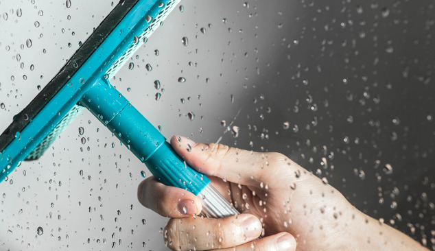 ¿Cómo limpiar una cabina de ducha de manera ecológica?