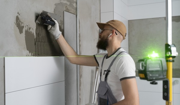 Reforma del baño - costes 2026. Qué incluir en el presupuesto y cómo ahorrar realmente