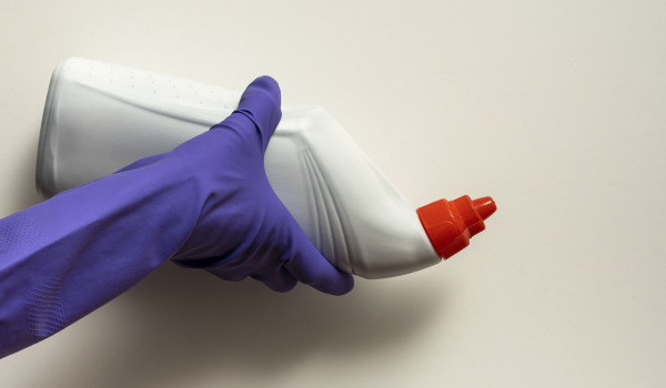 ¿Cómo limpiar un desagüe lineal de pared?