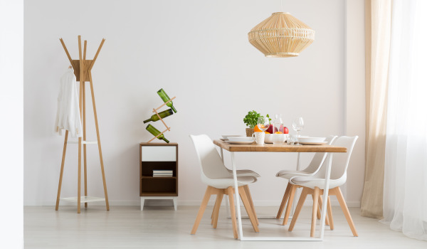 ¿Cómo proteger las paredes en el comedor? Ideas para terminar la pared sobre la mesa en la cocina