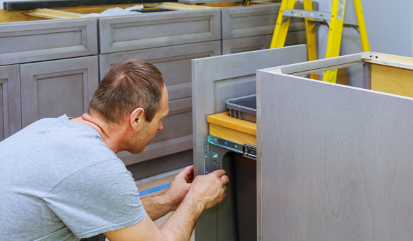 ¿Cubo debajo del fregadero? ¡No necesariamente!