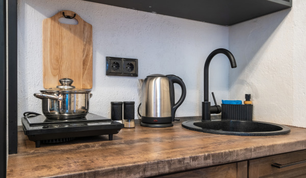 ¿Cómo deshacerse de las manchas en el fregadero de granito?