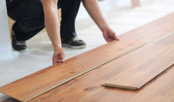 ¿Cómo nivelar el suelo para paneles sin cemento nivelador?