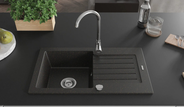 ¿A qué altura se debe instalar el fregadero?