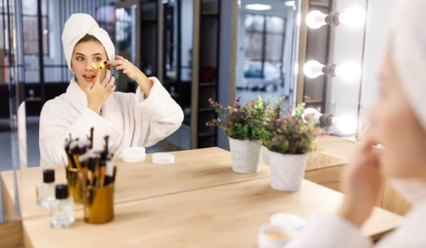 ¿Qué espejo de maquillaje elegir?